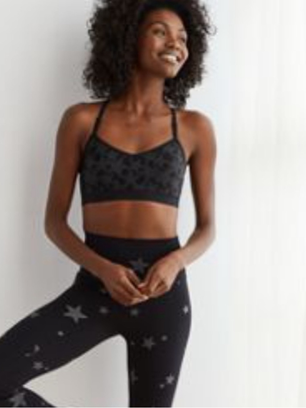 Aerie Chill Play Star Print Sports Bra
